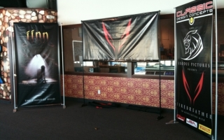 Banner_Stands_2